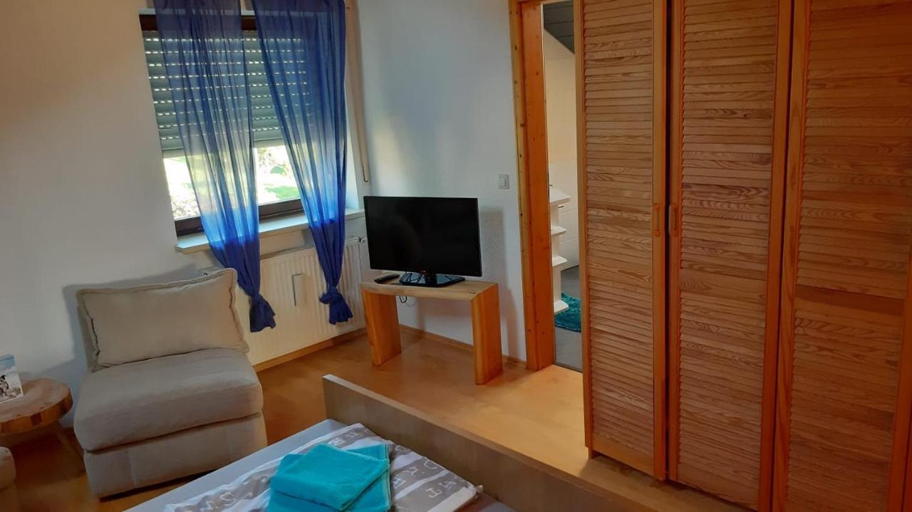 Ferienwohnung Sonnenschein ユーリンゲン・ビルケンドルフ エクステリア 写真